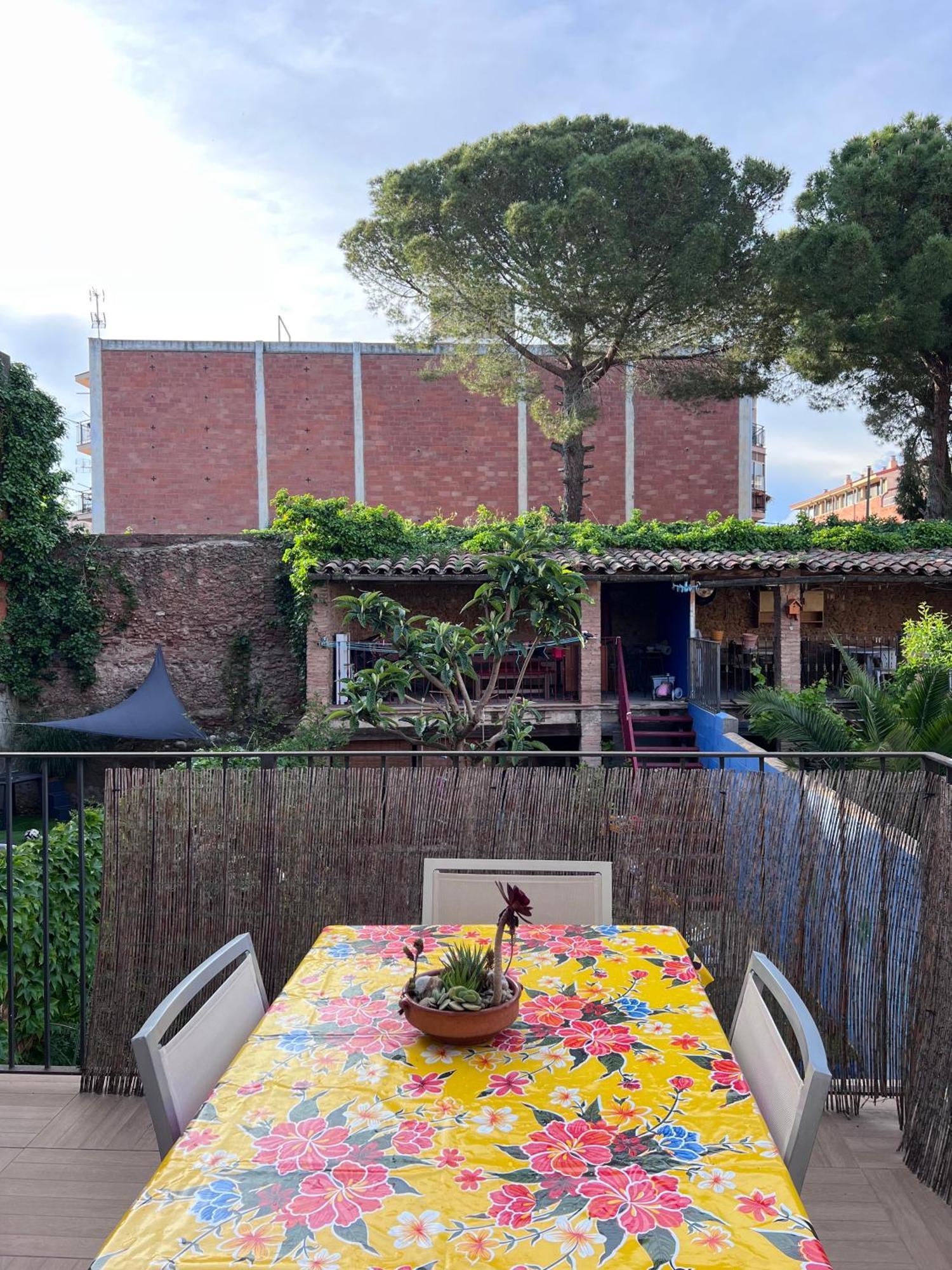 Alojamiento Con Encanto En Planta Superior Ideal Para Trabajo Y Escapadas Familiares En Montserrat Esparreguera Dış mekan fotoğraf